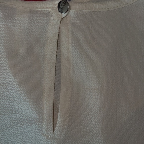 BEAUTIFUL Ivory 14/16 Lightweight Blouse - Picture 3 of 3